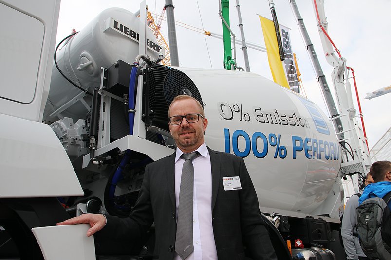 chreriks's tweet photo. Big news from @LH_Construction: Fully electric concrete truck now available!⚡️🔋

https://t.co/ti7xShuX4T

Inspiring collaboration on fully electric &amp; retrofit solutions w/ Liebherr and Pilot-E project partners @StatsbyggMedier @HC_Norway #JørnGlad @Bellona_no https://t.co/YYIdpaayWb