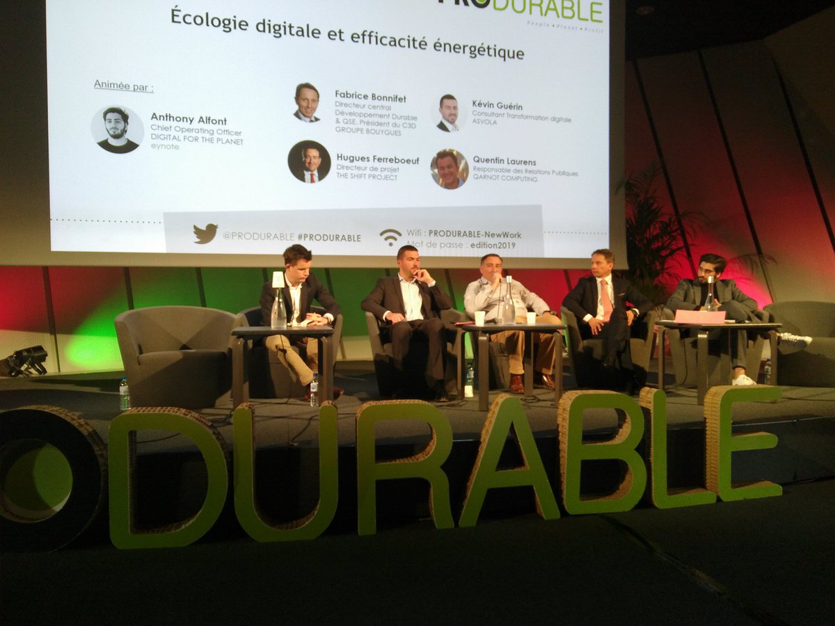 theShiftPR0JECT's tweet photo. "A chaque fois qu'on invente qqchose dans un soucis d'optimisation, on augmente aussi l'usage : l'innovation technologique seule ne suffira pas. Il faut réduire les usages superflus et la production d'équipement au maximum" selon Hugues Ferreboeuf #Produrable #greenit #leanict https://t.co/4FnPye7AgY