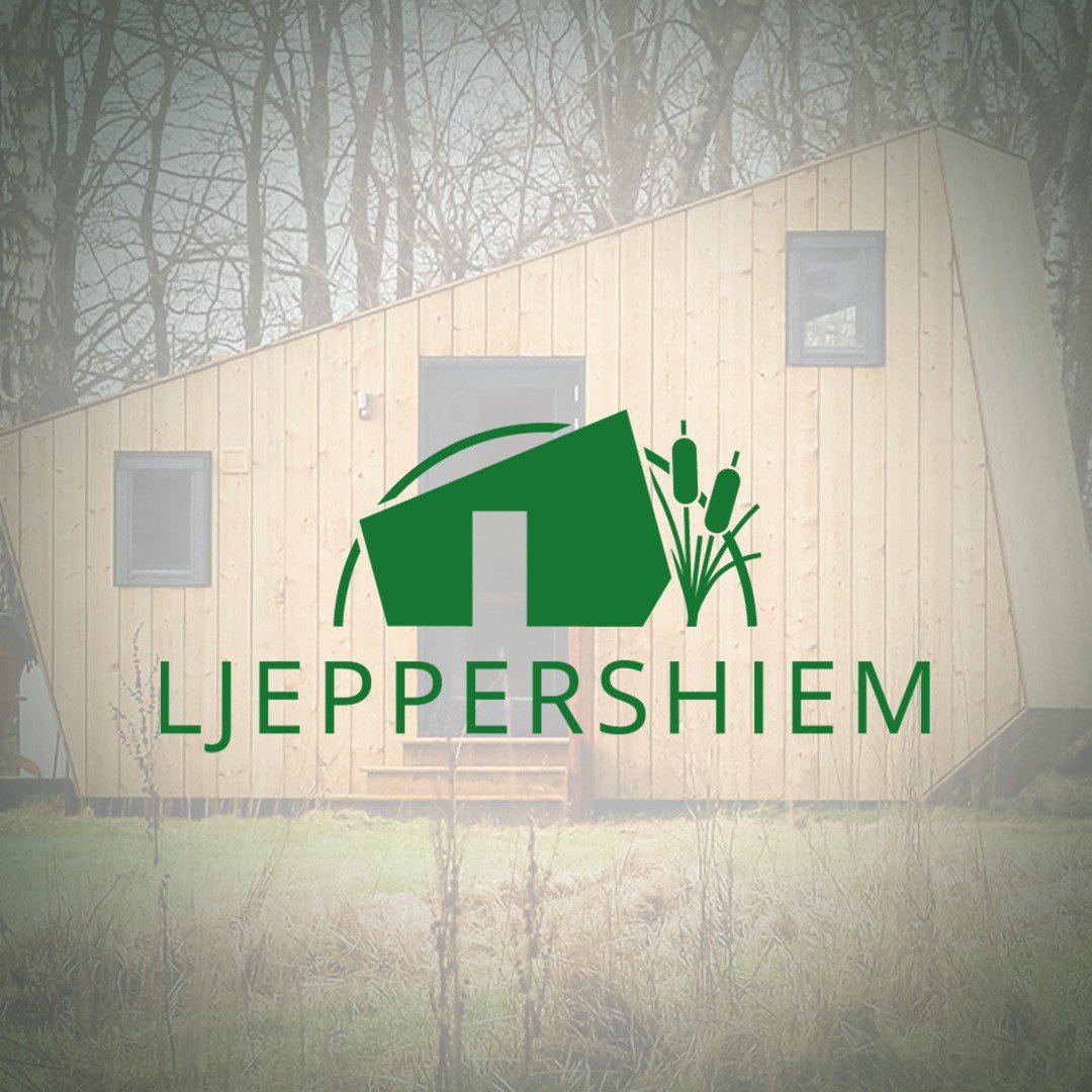 Nu geopend: Ljeppershiem Vakantiepark in Westergeest! Een kleinschalig vakantiepark aan het water met tiny houses, waar natuurbeleving voorop staat. Voor het Ljeppershiem maakten wij een logo dat weinig aan de verbeelding overlaat. #ljeppershiem #tinyhouses #LogoDesign