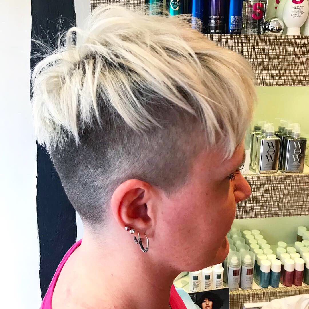 Rockin’ locks! 💋 Our #Sudbury client was delighted with her new style by Salon Manager Des, styled using <a href="/TIGIPro/">TIGI Professional</a> Products. Call this week to book your Spring Trim! ✂️