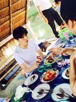 iprayncrybutdry's tweet photo. หยุดสงกรานต์ทั้งทีปีนี้กลับอุบล https://t.co/KNQxjhK2bR