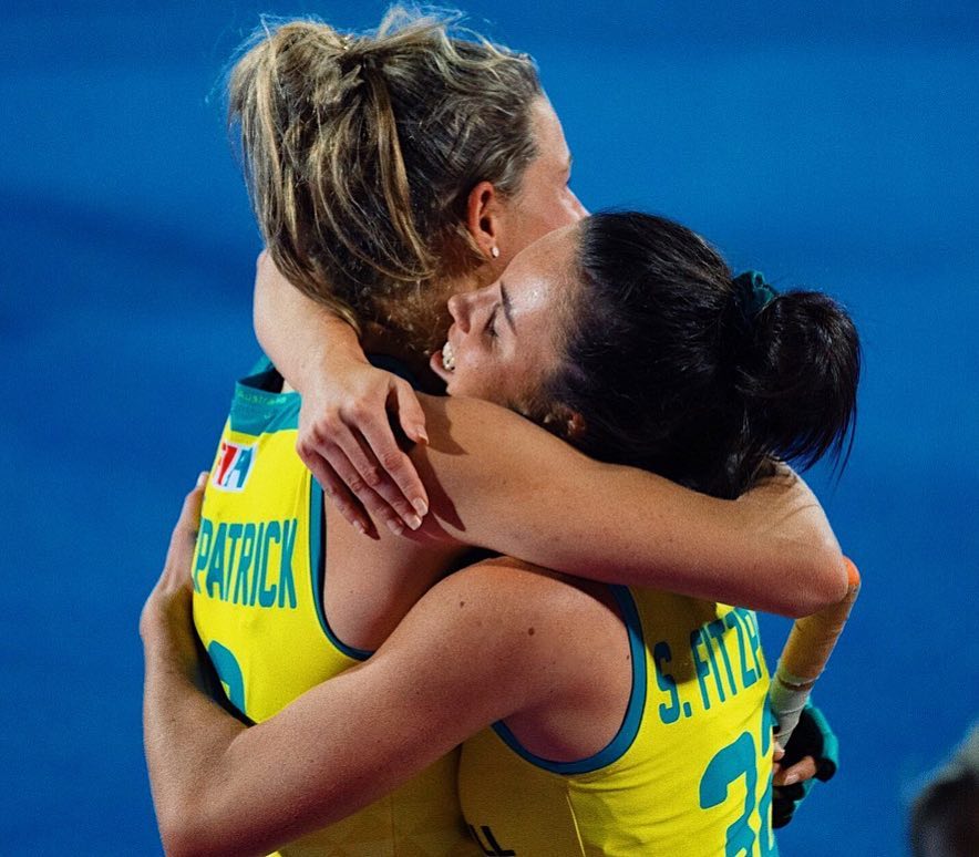 AUSOlympicTeam's tweet photo. They can be our biggest supporter, our best training partner and our fiercest rival – but we love them all the same ❤️!
Happy #InternationalSiblingsDay everyone! https://t.co/vFx25QVMKT