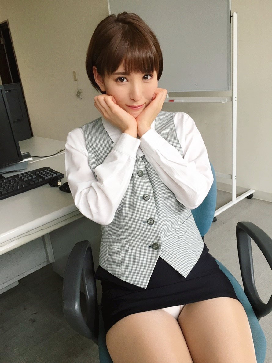 朝比奈祐未の巨尻画像19