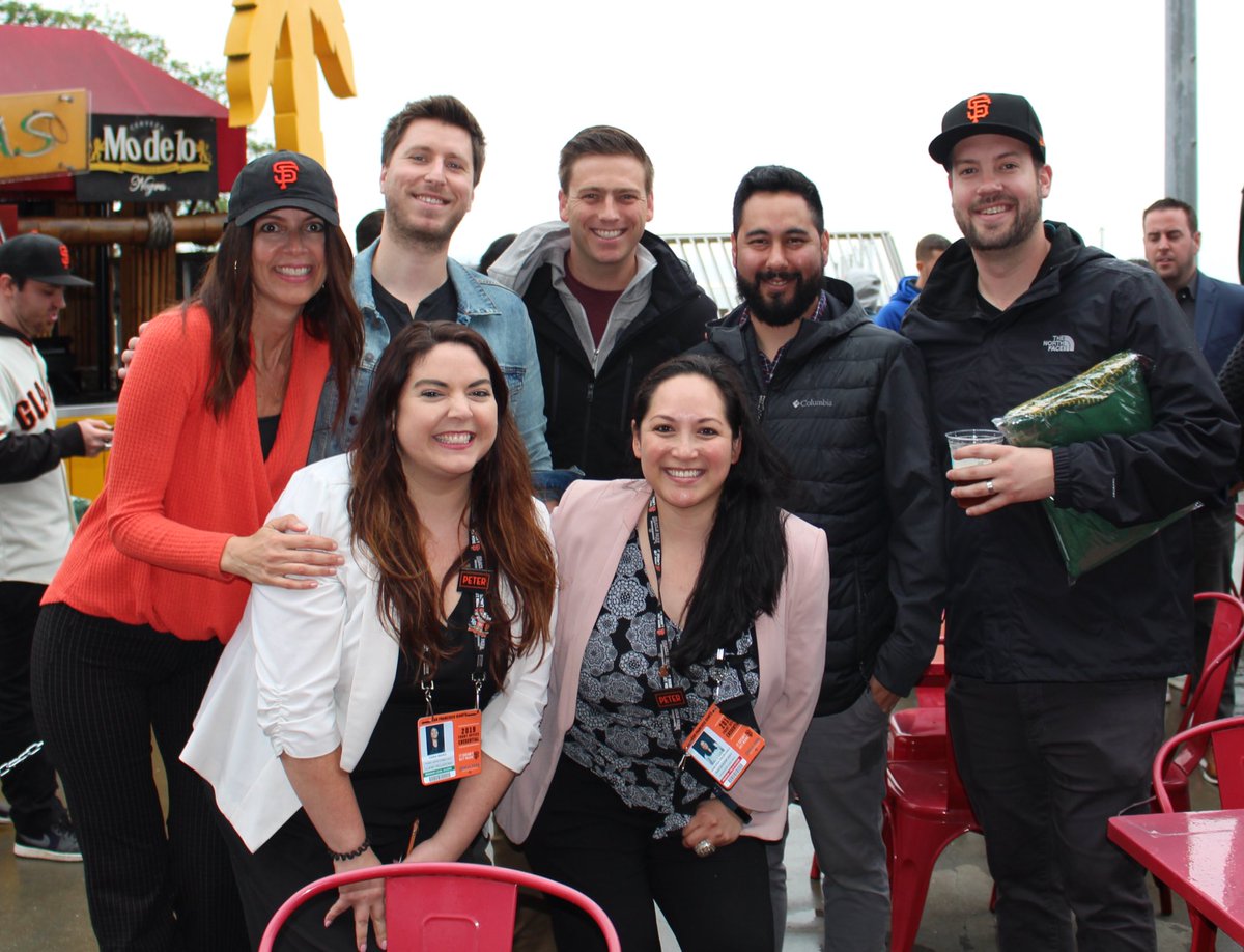 ms_patrones's tweet photo. We cute!!! 💚💛 #C41 #USFNight #sfgiants #GoDons #GoGiants
@JohnBNash1 @rbelluom @PattyRally @Kev_Hind @elliott_rosales @USFSportMgt https://t.co/kyuxW9DqVW