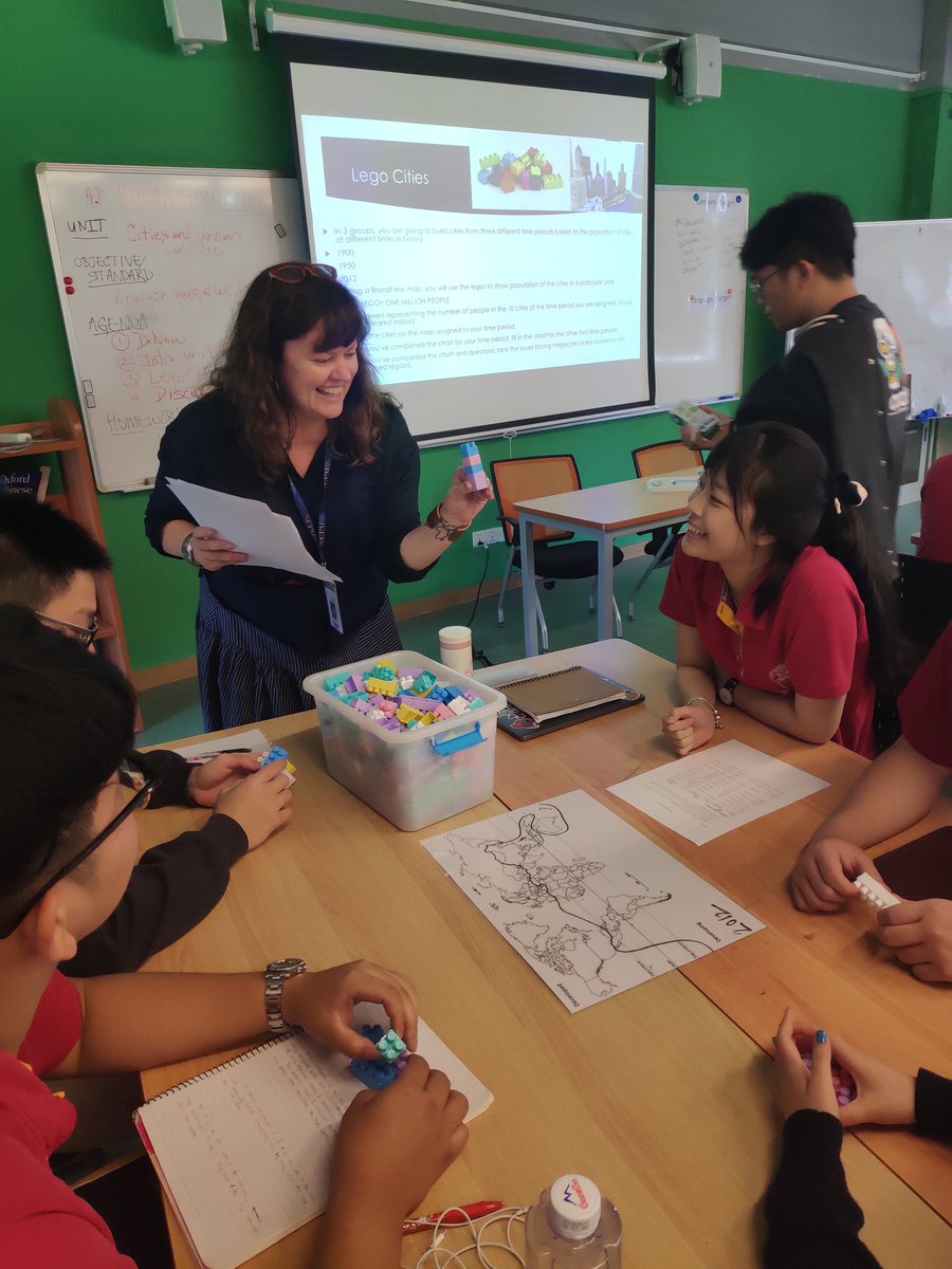 rbattistoni72's tweet photo. Was invited to see Lego Cities being built, based on population data from different time periods! #nevertoooldforlegos @danavt2 #aphumangeo @ncpa_china #issedu https://t.co/BhhpbWMnMg