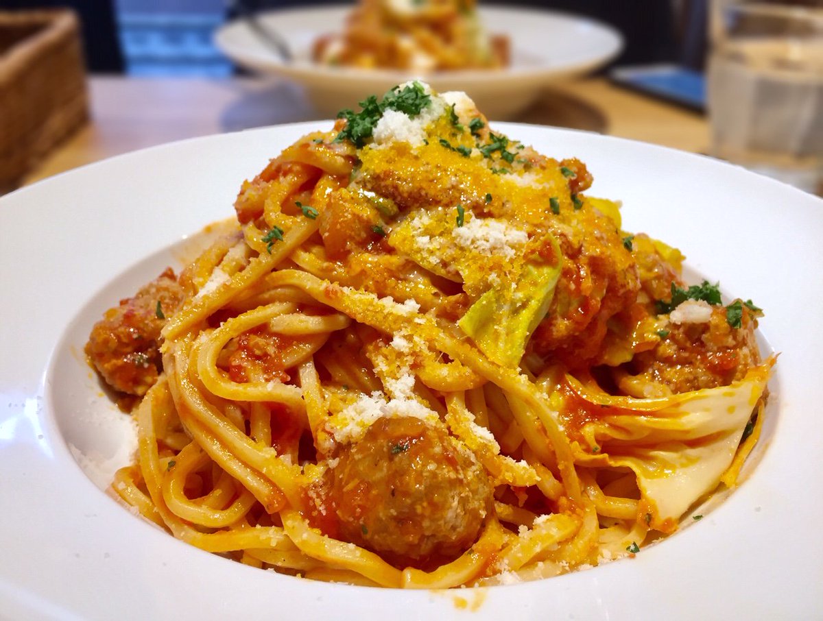 山田直毅 練馬 على تويتر 今日のランチは練馬駅南口 Pitango ピタンゴ で サルシッチャとキャベツのトマトソースパスタ 大盛 東西南北をサルシッチャが囲むボリューム満点の一皿 たっぷりのトマトソースがモチモチ中太麺に絡みまくりです こりゃうまい ボーノ