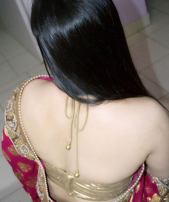 Rohit_swag's tweet photo. #Sareee #sareeswag #sareelove #Back #backless #blousesblanches #Blouse #HotBack #Sexyback #curvyback #tightback #woman #Hot #Lovely #HotFigure #figures https://t.co/d2jpsHWaAC