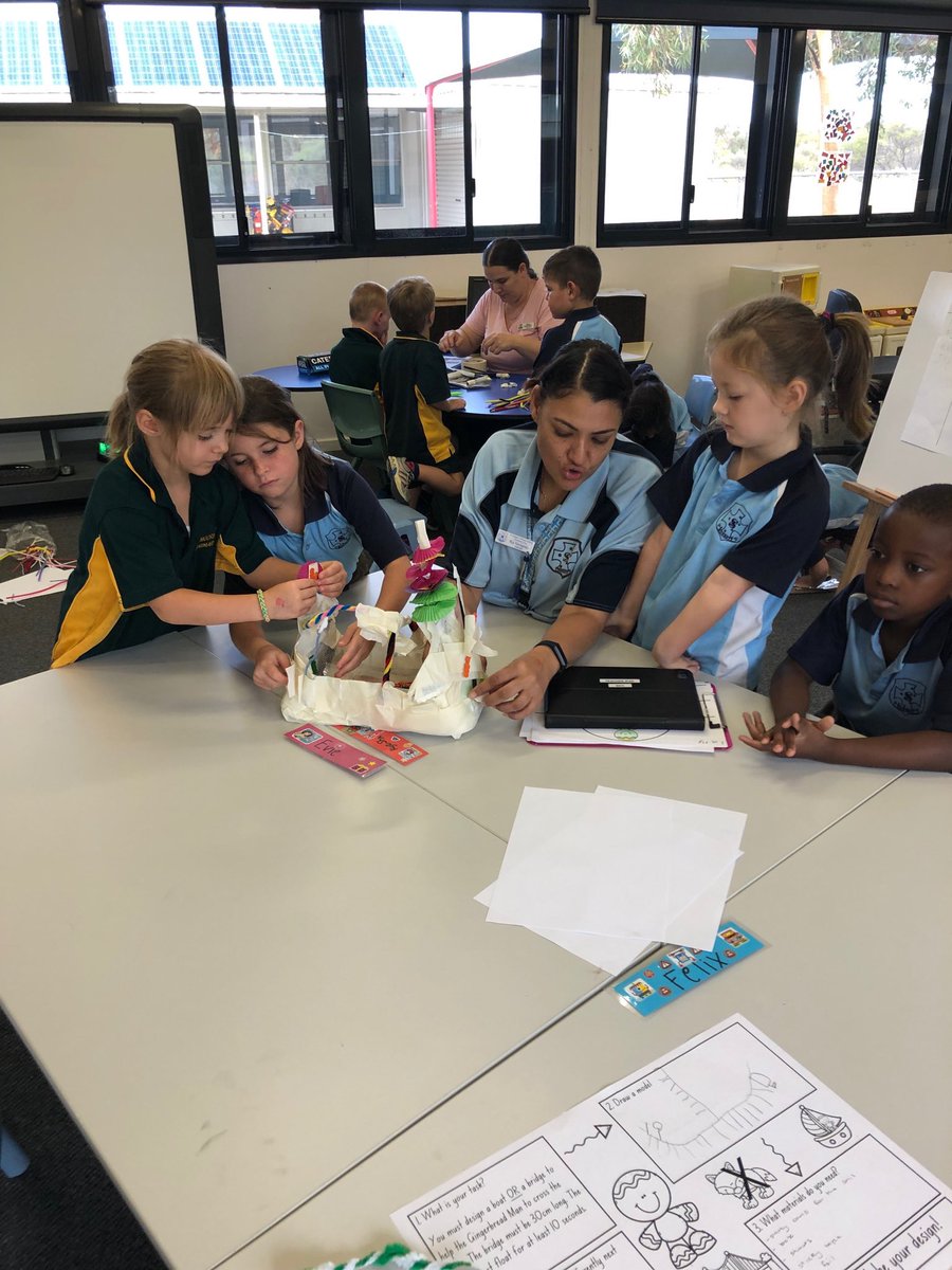 rikaandres's tweet photo. STEM activity Moorine and St Joes working collaboratively @STJSX https://t.co/7SsQppTM1j