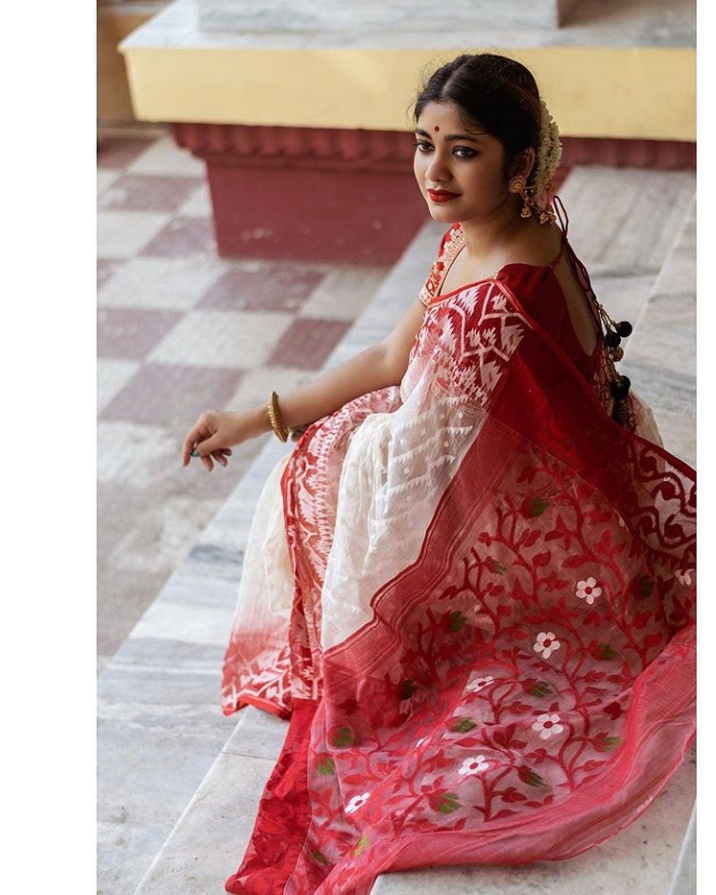 Rohit_swag's tweet photo. #Sareee #sareeswag #sareelove #Back #backless #blousesblanches #Blouse #HotBack #Sexyback #curvyback #tightback #woman #Hot #Lovely #HotFigure #figures #Red #RedSaree #redblouse https://t.co/PRJNO71UgQ