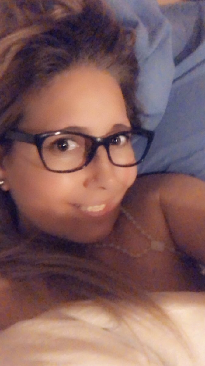 Soy simplemente lo q mis ojos te transmiten feliz miércoles