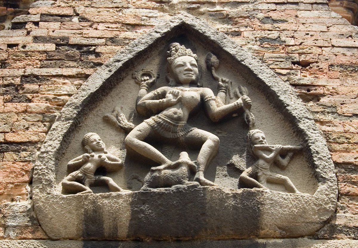 AbroadTemples's tweet photo. 8th century's Ancient Po Nagar Temple Complex, Vietnam, Dedicated to Goddess Durga and Lord Ganesha.
Durga, the slayer of the buffalo-demon, is represented on the pediment above the entrance to the temple.
#Hinduism
#HinduismAbroad
#TemplesAbroad
#HinduismInVietnam https://t.co/W1dVNc0WgE