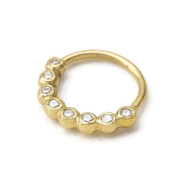 MeiravNiv's tweet image. 14k gold  nose ring. Available on our online shop.
.
.
.
.
#studiomeme #solidgold #goldbodyjewelry #bohojewelry #nosestud #nosepin #jewelrydesigner #goldnosering bit.ly/2Z12G4k