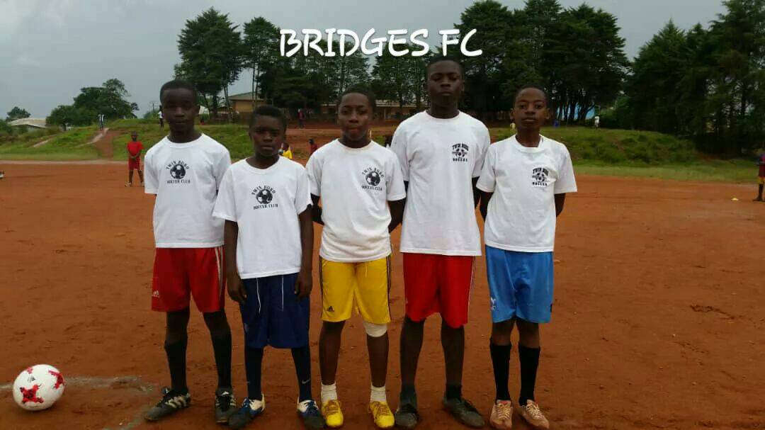 openfieldintl's tweet photo. Just like 6 other communities in the South West that witnessed the #PLAY4PURPOSE finals, Bamenda in the North West wasn't an exception. Bridges FC faceoff Blue Stars and the match ended 2:2. A penalty shootout that settled the scores and Blue Stars emerged as #winners. https://t.co/dBZEZ5jWeh