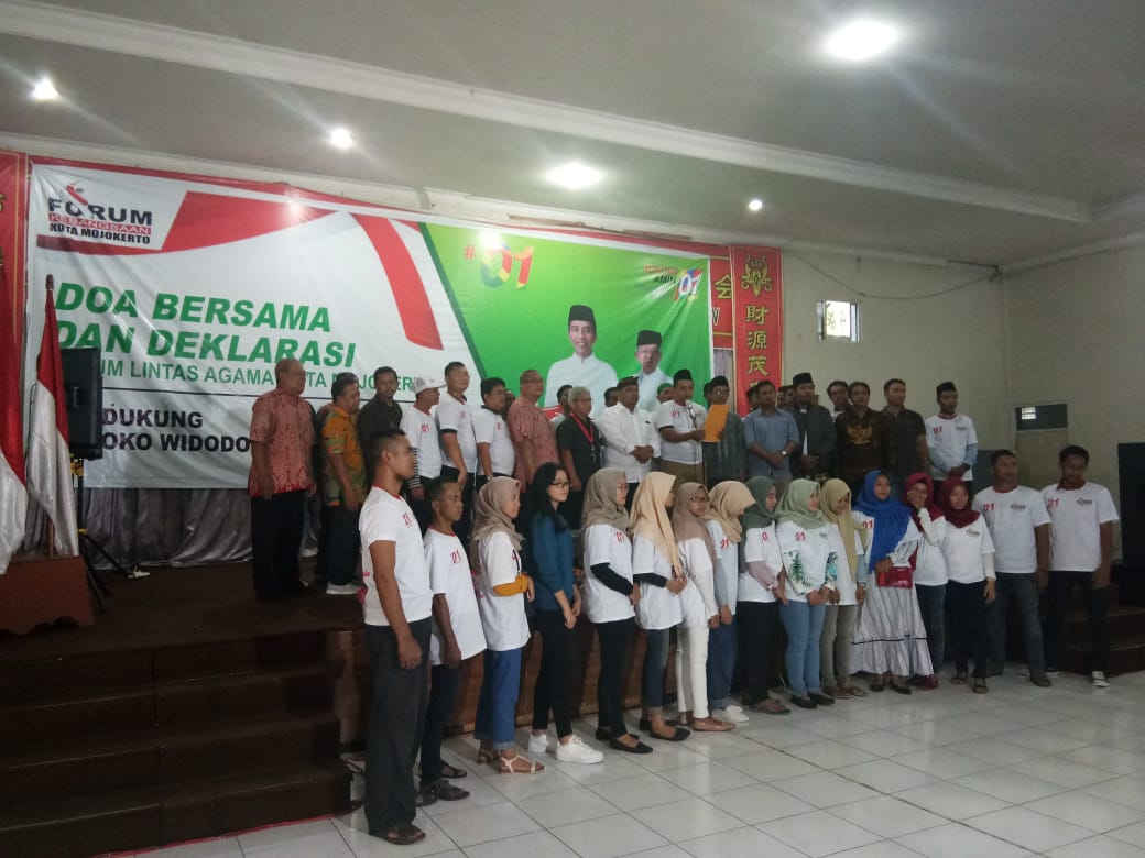 gusdurianmjkrto's tweet photo. Mantap....#RabuDepanJokowiMenang #ProbolinggoMiliheKlambiPutih Juga looo.... https://t.co/303GbuibnX