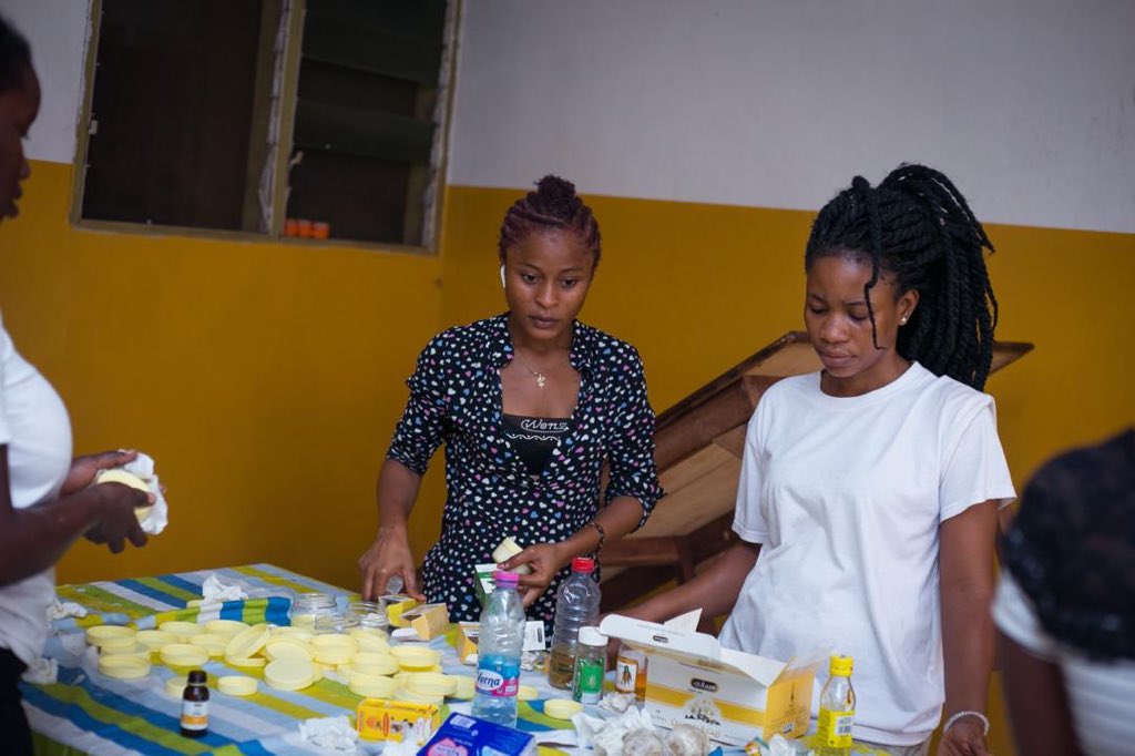 shea_PAB's tweet photo. We have different flavors too
Our shea butter mix comes with Almond, Lavender and Aloe Vera flavors
#Ugbsentrepfair19
@ugbsofficial
#sheapab https://t.co/yzLbhpS38Q