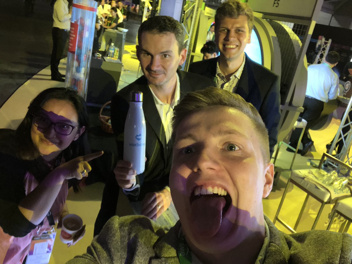 efrelsumabat's tweet photo. @Voxbone #AWSSummit :) https://t.co/yl5Etn1vvM