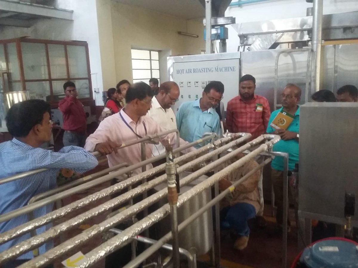 DFmicroentp's tweet image. @csircftri Entrepreneurs visit to Central Food Technological Research Institute in understanding the advanced food related technological services...28 entrepreneurs attended &amp;amp; were a part of this visit...
@NavodyamiOrg 
#industrialvisits
#mysuru
#foodprocessingtechnology