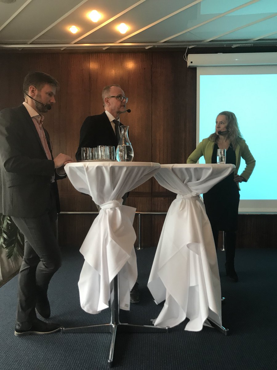 CisionSverige's tweet photo. Dags för panelsamtal med Joakim Strid, rådgivare på Fincom och FNCA, Anna Trane, Director &amp; Head of Corporate Media Relations på NCC och Lars Östlund, VD och chefredaktör på Nyhetsbyrån Direkt! Modereras av Cisions Magnus Thell. #cisionevent #cisionsverige https://t.co/gFCp0lI1on