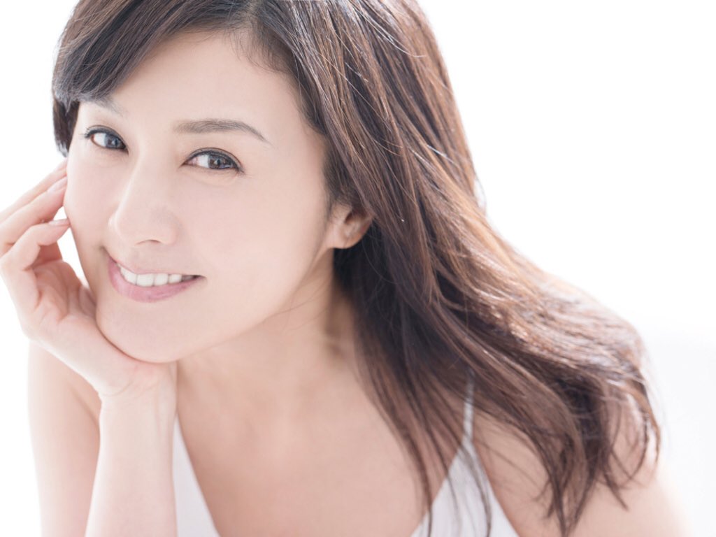 Marie Claire Style على تويتر 中面ではhankyu Beautyの特集と コスメ業界のアカデミー賞とも賞される マリ クレール ボーテ大賞 を発表 4月日の授賞式には藤原紀香さんが登場します