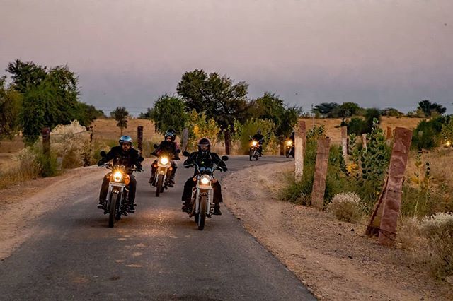 leavetheroad's tweet photo. One more from the Rajasthan trip. This was us chasing the sunset and heading to the dunes. This was the last stretch of paved roads. What followed was soft sand and we had our fair share of spills and thrills. 📸 @ajuphotography

#waybackwednesday #mo… https://t.co/nKZyhNSugv https://t.co/xUO7ervoPq