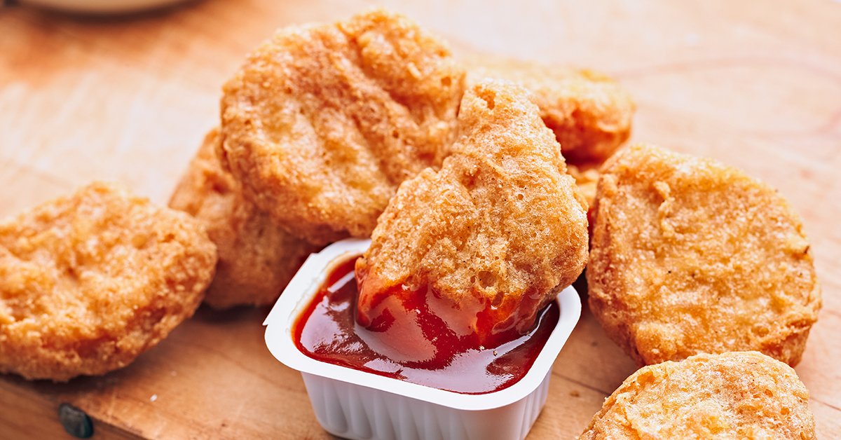 Warum hat das Huhn die Strasse überquert? Damit Du nicht musst! 🍗 Jetzt bestellen und geniessen 💕 #EATch #chickendinner eat.ch