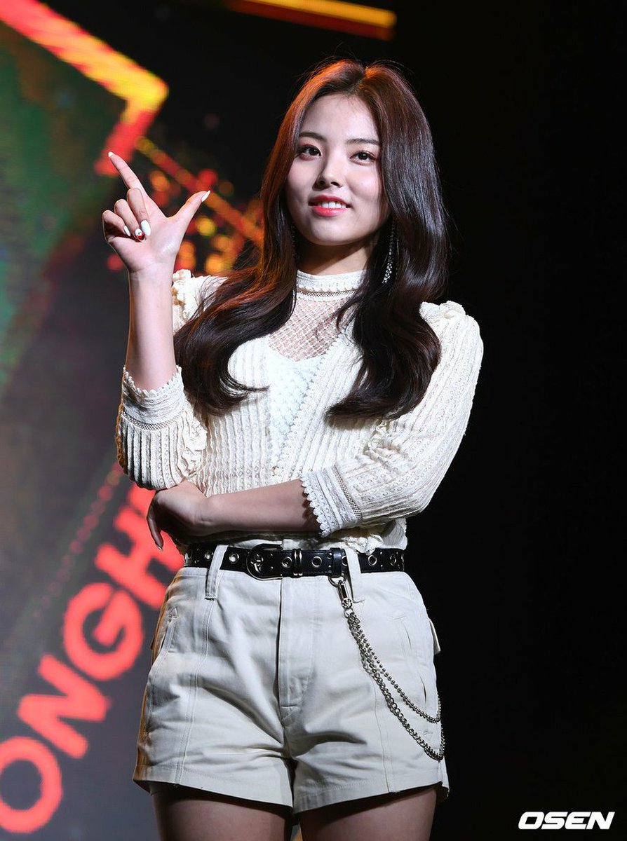 kor_celebrities's tweet photo. チョンハ の妹分BVNDIT、デビューショーケースを開催。

[チョンハ]のまとめLIVE⇒ https://t.co/89OldifzbD https://t.co/u3Y0RInEso