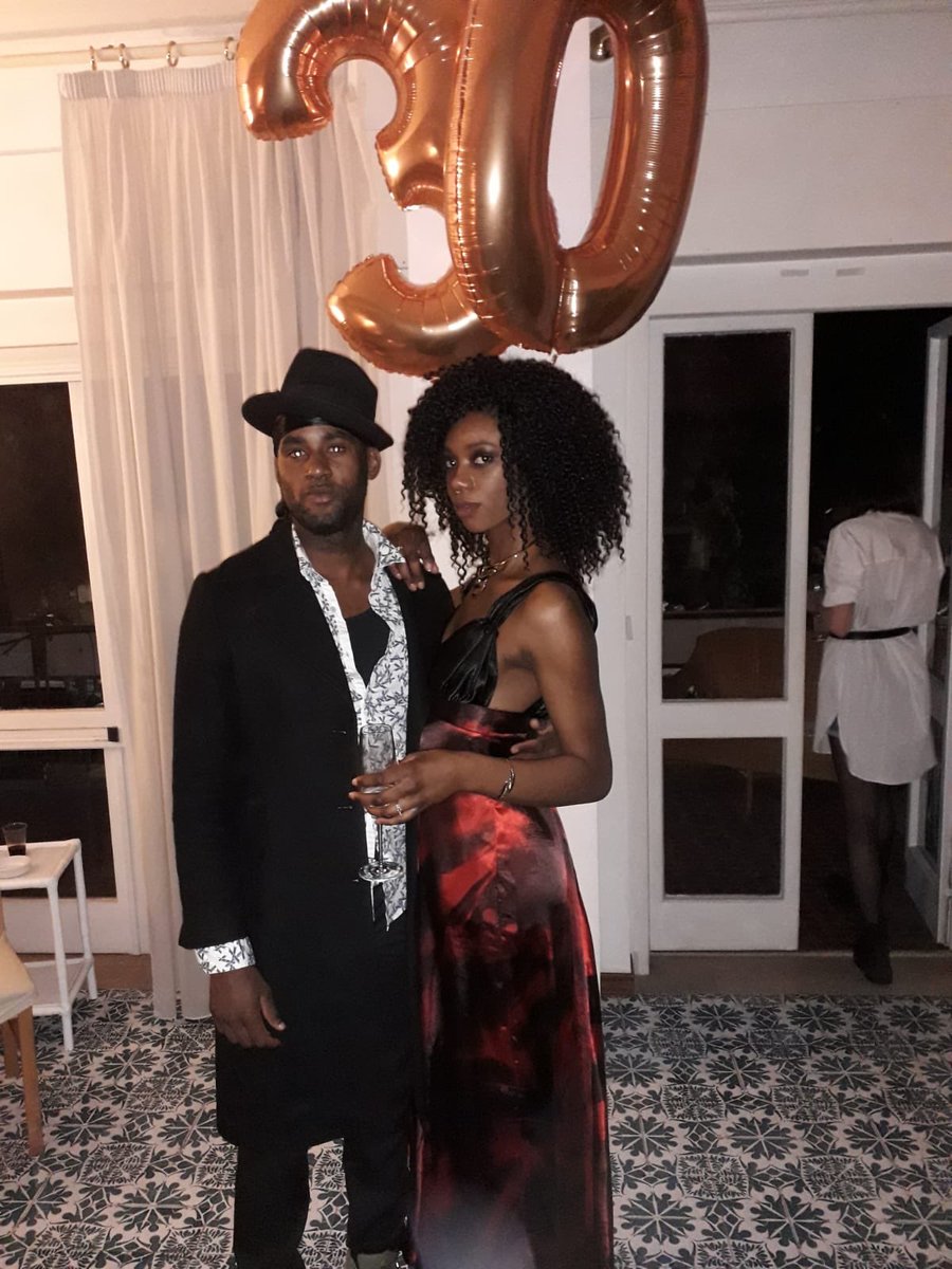 Myriam_Vivienne's tweet photo. Never felt so #BLESSED
Like, for real 💛THANK YOU💛
(Per il post lungo e smielato, passate sul mio IG😛)
#30anni #esotrenta #30enne #agingtoperfection #birthdaygirl #birthday #blackdontcrack #melaninmagic #myriamviviennemodel #blackmagic #blackgirlmagic #happybirthdaytome #loved https://t.co/qlMF0VSH0y