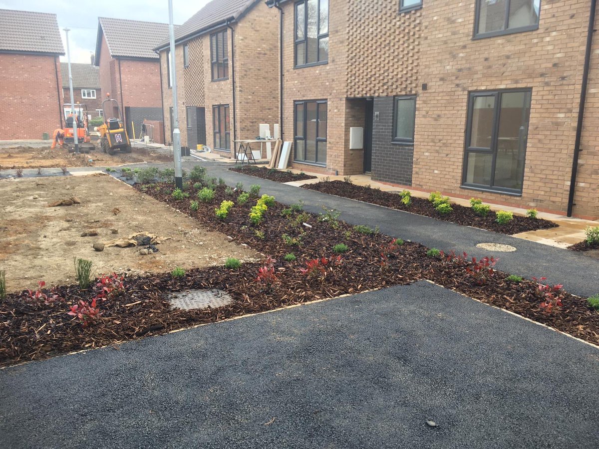 wllandscapes's tweet photo. Our planting works continue at #HolgateRoad in #Scunthorpe with @GSKelsey πΏ https://t.co/4mxsXlMZ7e