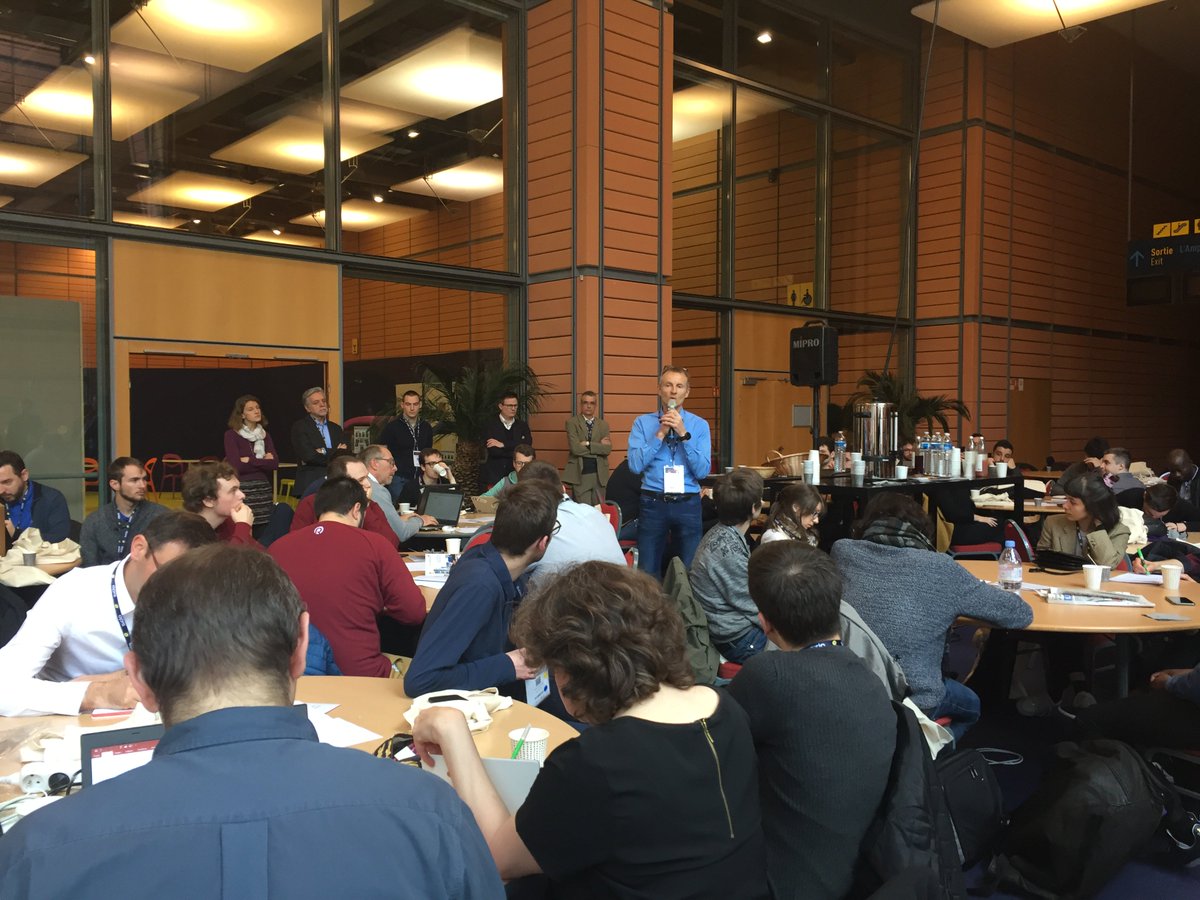 WIZE_Alliance's tweet photo. Three challenges for #GRDF in terms of innovation:
1) #robotics for predictive maintenance? 🤖
2) #IoT for #greengas? 🔥
3) #AI for #SmartGasGrids? 🧠
Pascal Serra, Innovation @GRDF 
#SIDO19 #Hackathon #LPWAN #Wize https://t.co/TKgs8z5Rbs