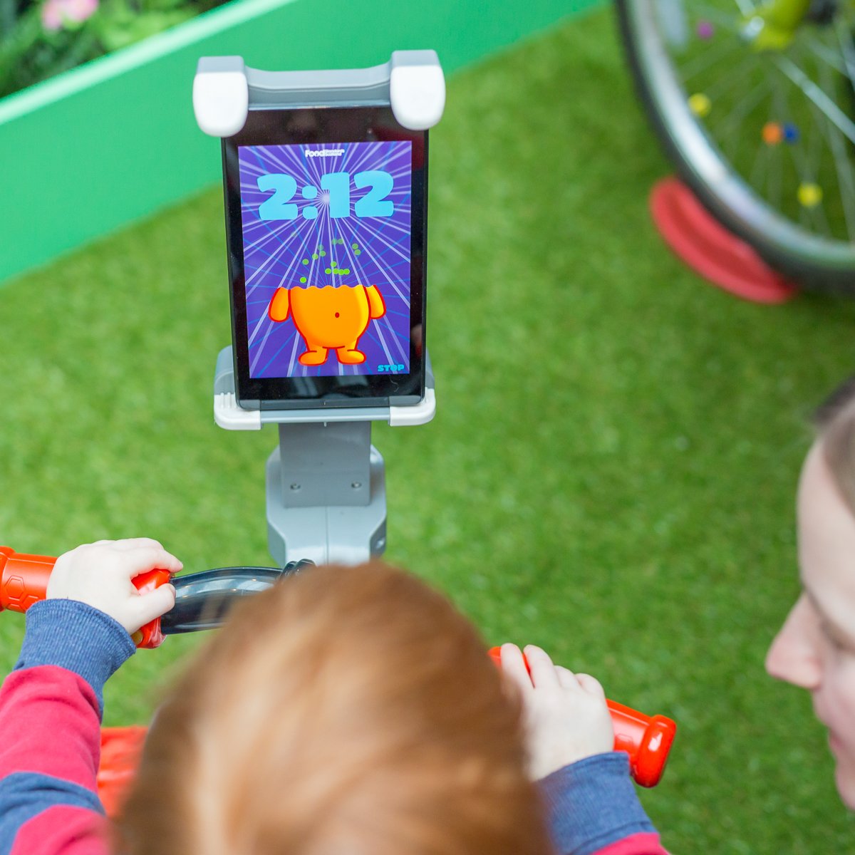 FSScot's tweet photo. In Scotland, we may 'walk 500 miles' but how far do you need to cycle to burn off a single jelly baby? Visit our stand at @EdSciFest @ntlmuseumsscot today and give our interactive bikes a try to find out #FSSEvent #forhealthyeating https://t.co/BQX5YO2Iaj
