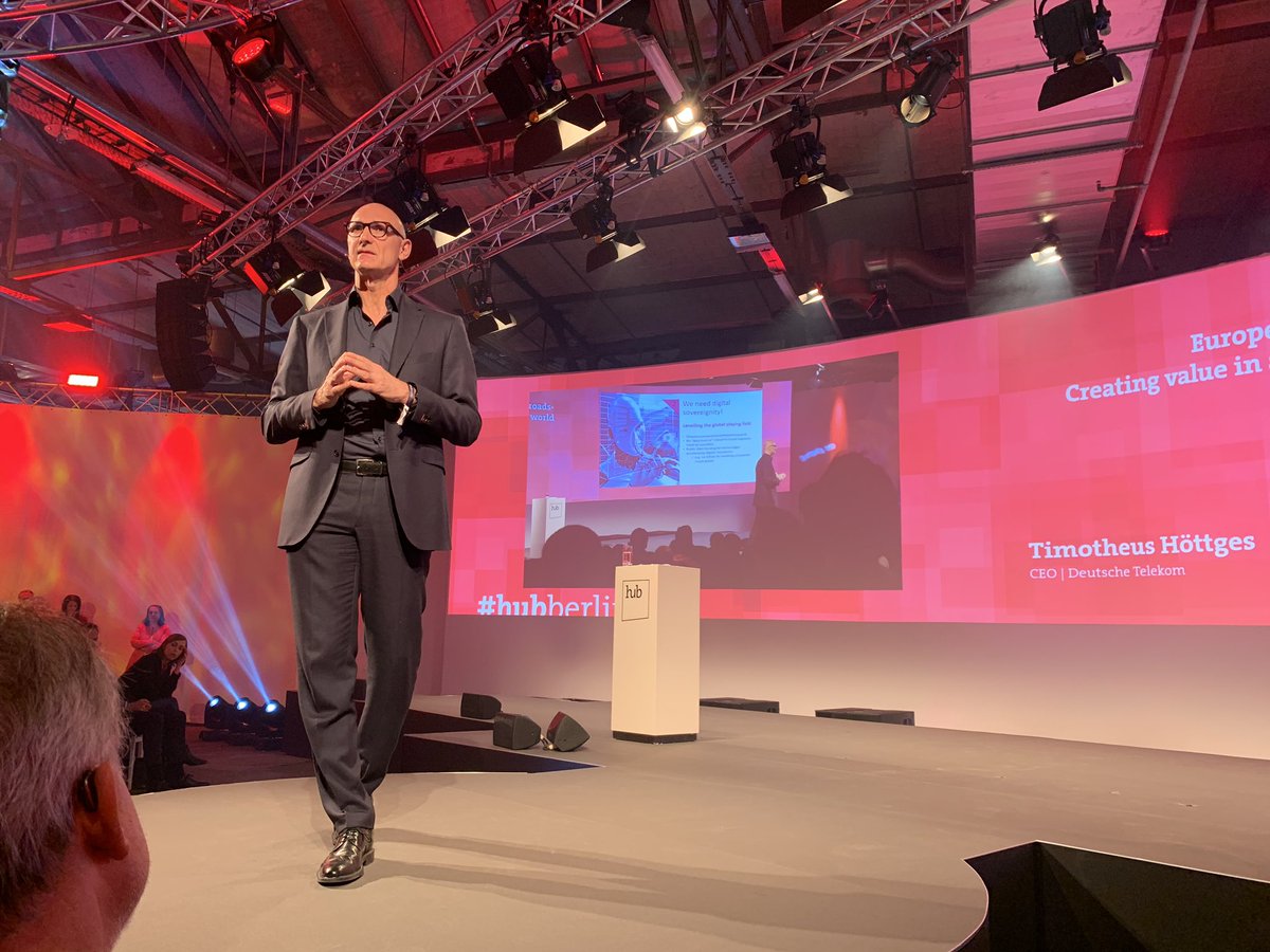 smartsystemshub's tweet photo. Timotheus Höttges, CEO Deutsche Telekom betont in seiner Präsentation es braucht Europäische Souveränität für Chipdesign, Connectivity, Software, KI und Cloudtechnologien. #hubberlin, #smartsystemshub connecting Hardware, Software and Connectivity https://t.co/0wABBP8EkF