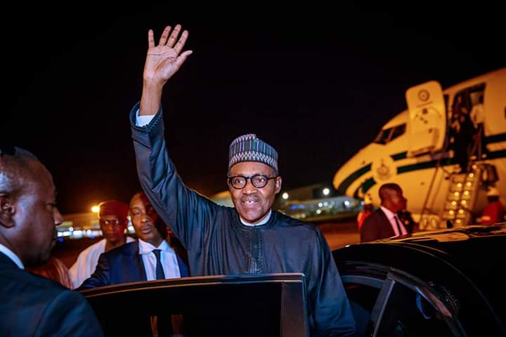 CovenantTinubu's tweet image. President Buhari meets with Select Nigerians in Dubai, departs Dubai and Arrives Abuja on 9th April 2019.

Welcome Mr President. 

#NextLevelConfirmed