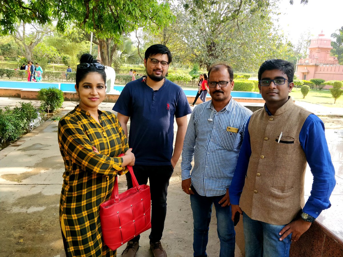 Shweta__Jaya's tweet image. वाराणसी में हमारे कर्मठ और जुझारू पत्रकार सुशांत @nnsushant से #बनारस_हिंदू_यूनिवर्सिटी में मुलाक़ात हुई... साथ में हैं हमारे video journalist और BHU के रिसर्चर मित्र श्वेतांक @shwetank99

Thanks to all my friends for their valuable time 😊☺️🙏🙏

#friends
#BHU