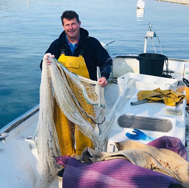 gillespudlowski's tweet photo. Avec #ericjacquier le pêcheur du #leman #maxilly #savoiemontblanc #lugrin https://t.co/cKoxaEPiQX https://t.co/efufJE6BrL