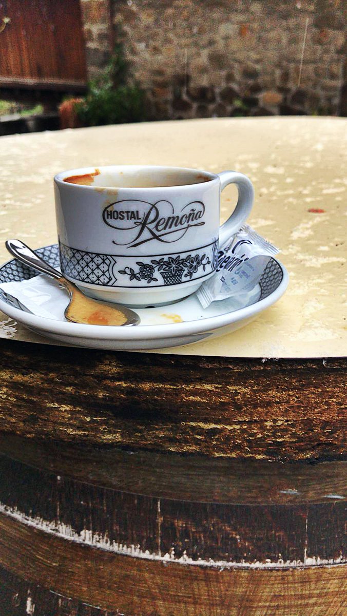 #coffeetime
Para entrar en calor y subir el ánimo un rico #Café ☕ y a tope 😉
#miercolesintratable
#CoffeeLover