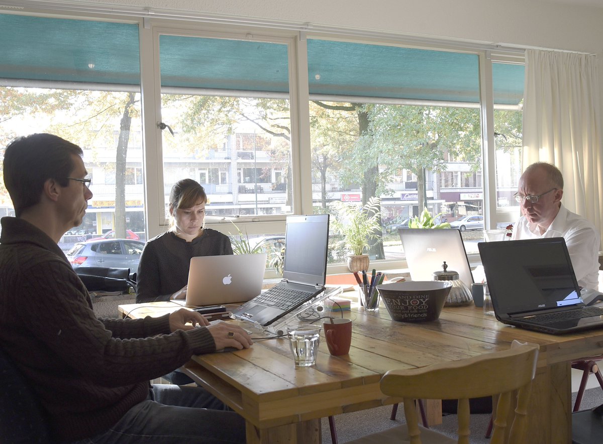 Zelfstandig ondernemen betekent niet dat je alles alleen hoeft te doen 😉 Sterker nog, samenwerken vergroot je marktkansen💰Maar hoe zet je een succesvolle samenwerking neer? Spar erover tijdens het kennisontbijt van 24 april. <a href="/BedrijvigOss/">Bedrijvig Oss</a> <a href="/joostnetwerk/">joostnetwerkbeheer</a> buff.ly/2CBKK6t