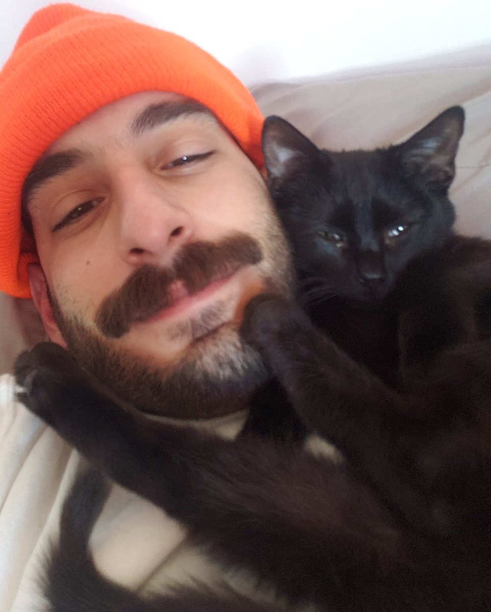 Good morning! I no longer set alarms I just wait for this queen to smush my face.