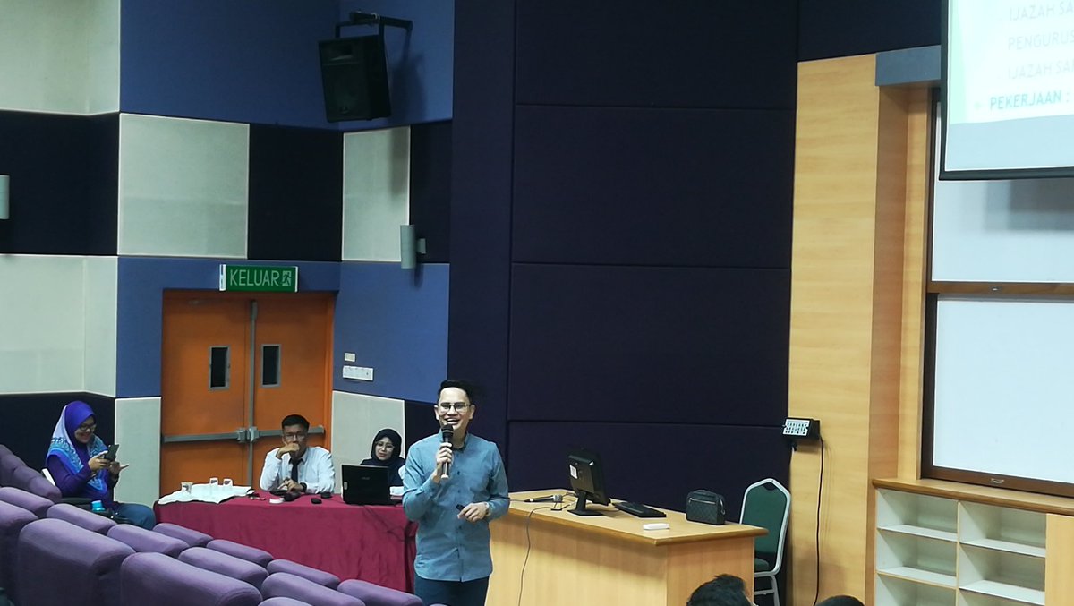 DIBAJohor's tweet photo. ✨Program Ceramah Motivasi Dimana Ada Kemahuan, Disitu Ada Anugerah Dekan ✨

Tarikh: 10 April 2019 (Rabu) 
Tempat: Dewan Karyawan 1 

#dibajohor #uitmjohor #UiTMdihatiku https://t.co/KB4c7MVU77