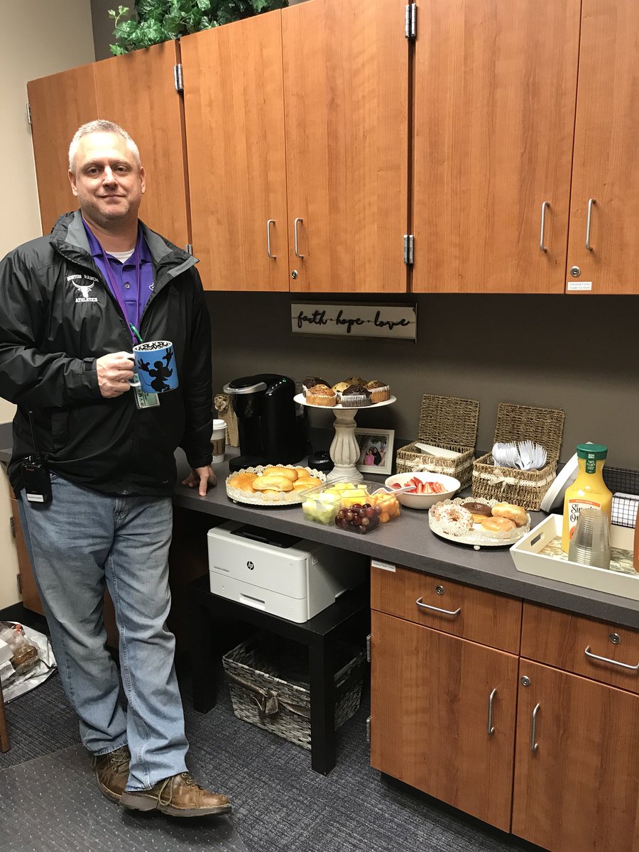 reylenecotter1's tweet image. Don’t Make Me Use My Principal Voice! #APappreciation-week #PrincipalP