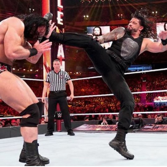 roman_yard's tweet photo. Dear sir @WWERomanReigns look at how much you've accomplished in such a short period of time!I always knew your hard work would pay off.keep up the good work &amp; go for the gold!you're almost there.💖#BelieveThat #RomanReigns #RomanEmpire #TheBigDog @1012rose @EmpireDean @DonnaK39 https://t.co/CcmTUyVnf7