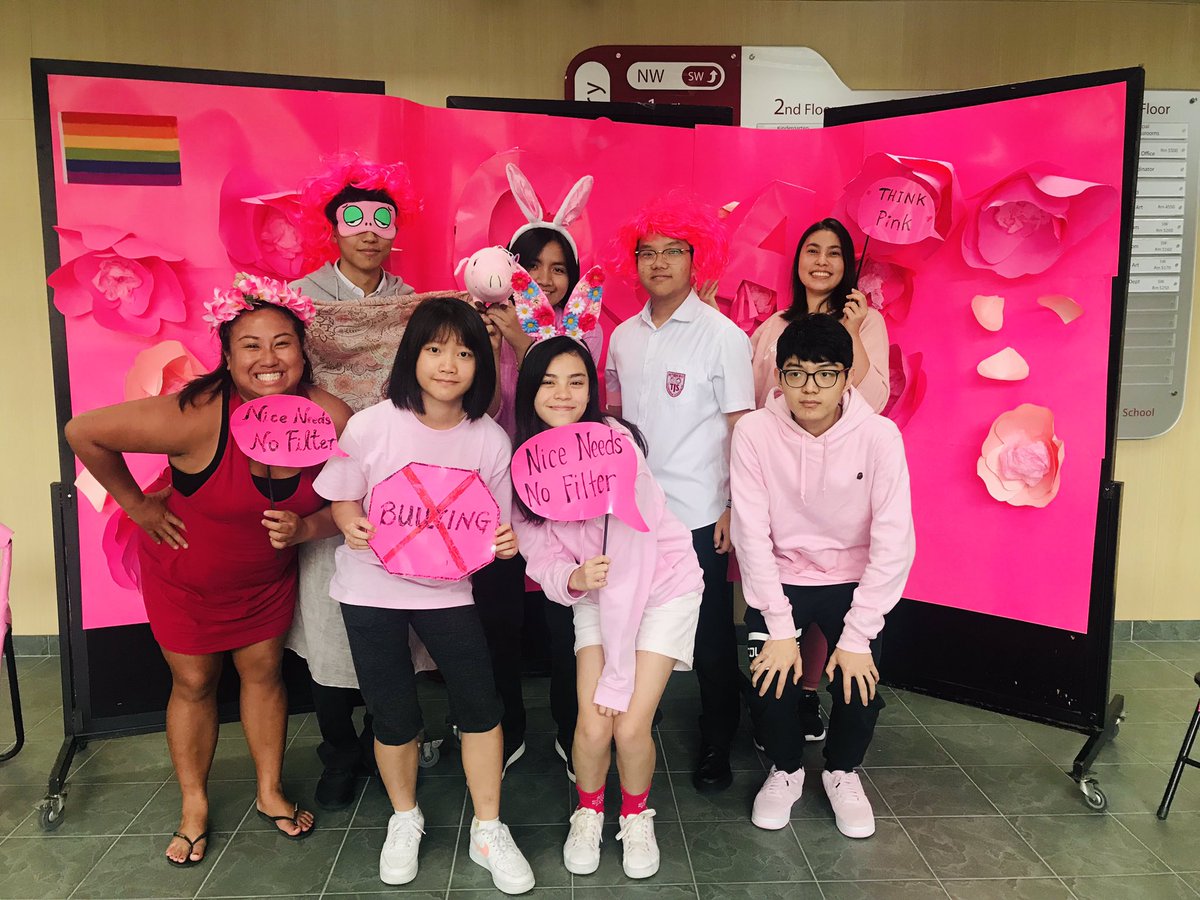 MakLydia's tweet photo. In a world where you can be anything, be kind. #pinkday2019 #tismacao #antibullying https://t.co/7GZClPpat5