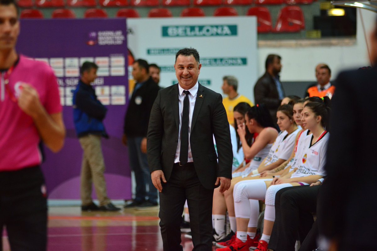 Bellona Kayseri Basketbol Spor Kulübü Baş Antrenörü Sayın Ayhan Avcı U20 Kadın Milli Takımımızın antrenörlüğünü üstlenmiştir. Yeni görevinde başarılar diliyoruz.