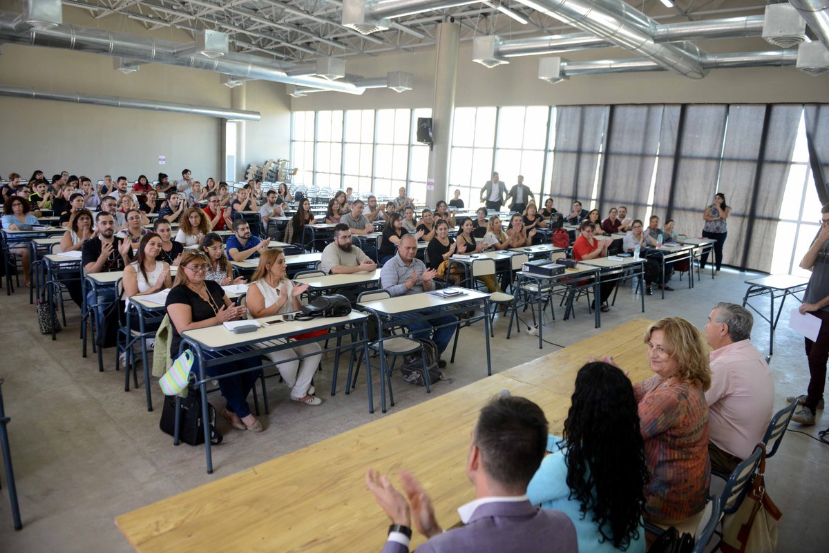 MinGobiernoMza's tweet photo. #EricaRojas directora general de RR.HH. del @MinGobiernoMza, presente en el primer encuentro con aspirantes de la Tecnicatura Universitaria en Gestión y Administración en Instituciones Públicas, desarrollado en forma conjunta con la @FcpysUNCuyo y el #IPAPMendoza https://t.co/kIhJ01rX2D
