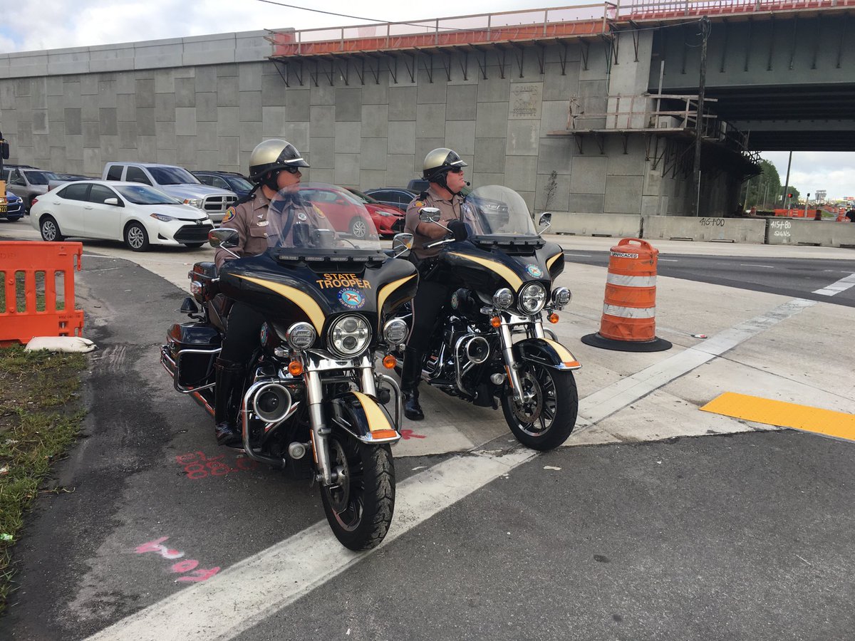 FHPOrlando's tweet image. Happening Now! Workzone enforcement at Sandlake and John Young Pkwy. Troopers will be out looking for drivers breaking the law in an active workzone. Safety is all of our responsibility. #workzonesafety #fhpmotors