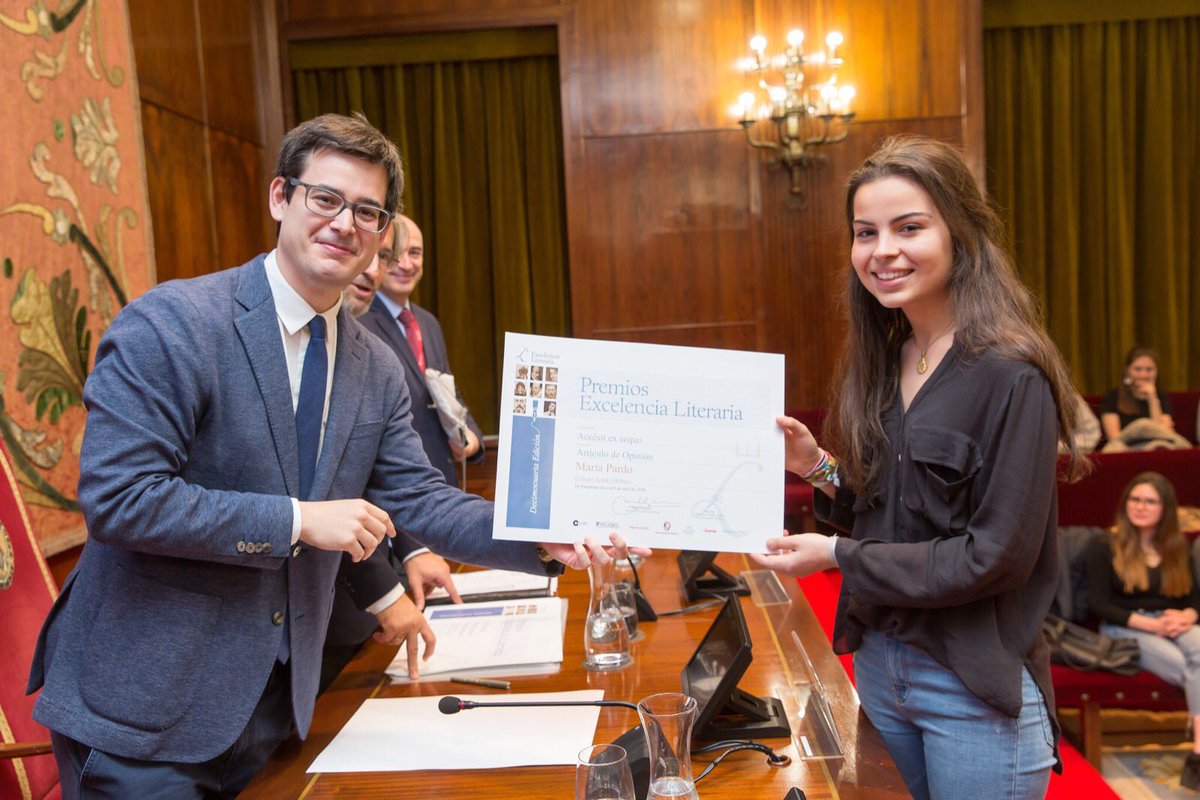 Ayalde_'s tweet photo. Enhorabuena a nuestros alumnos de @ayalde @munabe ganadores del concurso de Excelencia Literaria.
Recogían este fin de semana sus premios en la @unav
Gracias @miguelarangurn por tu apoyo y dedicación.
#ayalde
#munabe
#somosCOAS
#excelencialiteraria https://t.co/tvYqZSLdAt