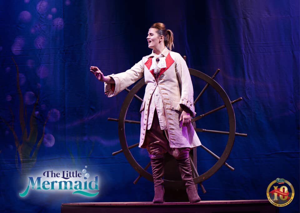 AgentsGenesius's tweet photo. Great shot of our fab @bethanfflint who’s touring The Little Mermaid with @TalegateTheatre. #teamgenesius https://t.co/WpGxmzXEQu