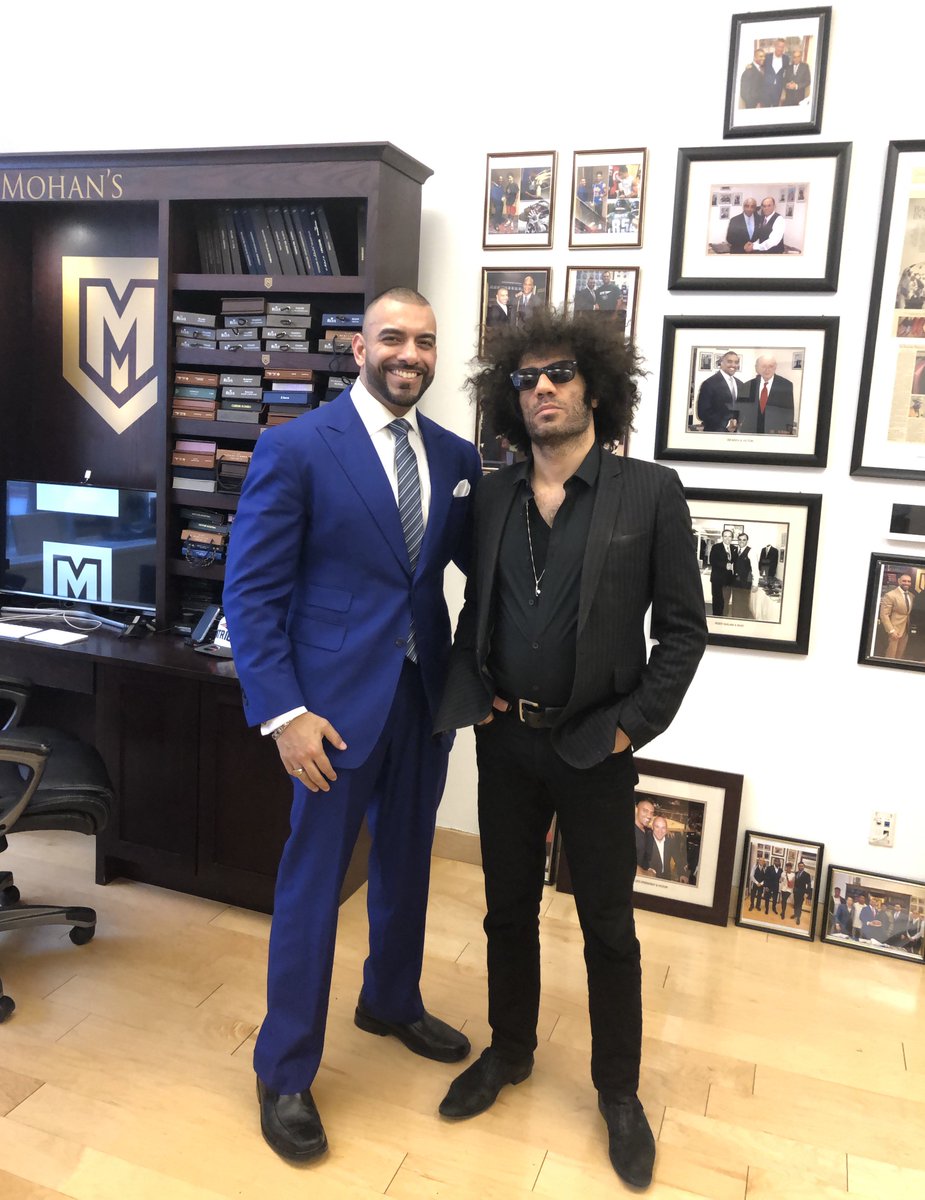 Mohans_Tailors's tweet photo. .@Mohans_tailors provides the #ultimatebespoke experience. One our clients, #star #comedian @johnnyazari https://t.co/cjtGlnOWaS, with #VictorMohan, is seen getting his #custom #fitting. Make an appointment today for your own #bespoke masterpiece: https://t.co/0fPC1y6h16 https://t.co/E7fqUJRgw3