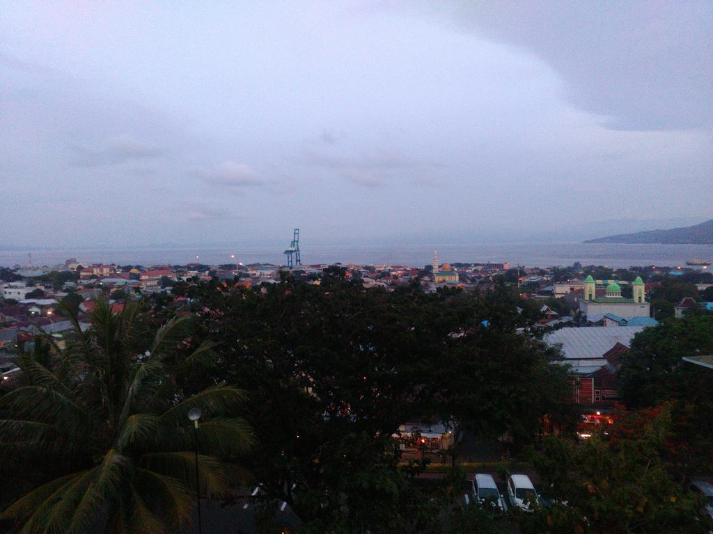 joyogeol's tweet photo. @dtektifcarlo @rusydi2 @FahmiAgustian @olech_zz @mundziromar @omanrek @agusset1awan @andsisko https://t.co/b93YyLCkVW