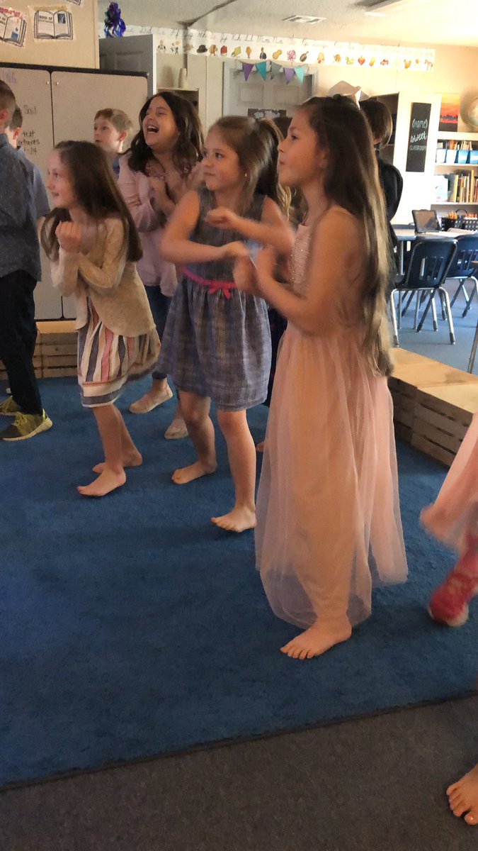 Wellness Wednesday &amp; picture day.... love all the bare feet!