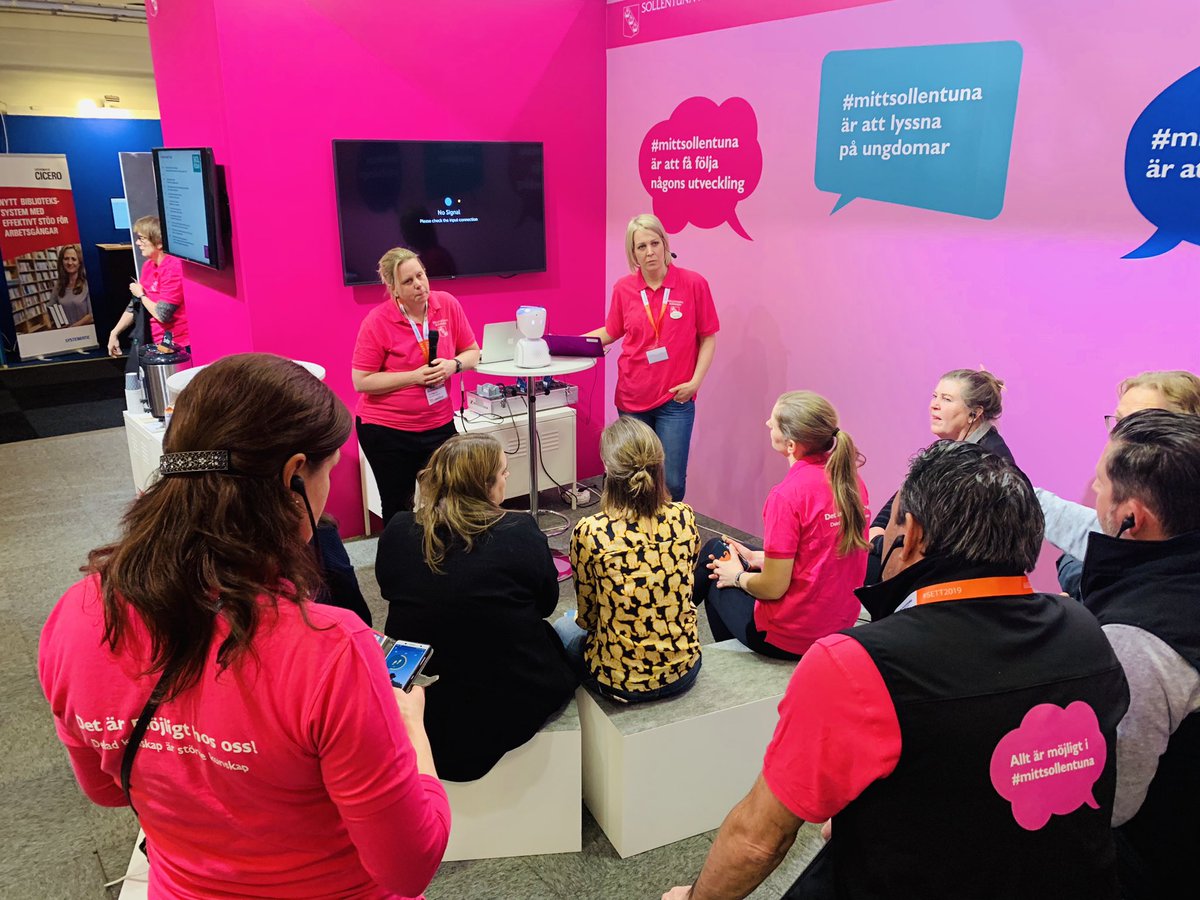 <a href="/NTsolskol/">Närvaroteamet Sollentuna</a> <a href="/cechogberg/">Cecilia Högberg</a> @carolinealso föreläser om AV2 och arbetet med elever med problematisk frånvaro. Lysande!!! #solskol